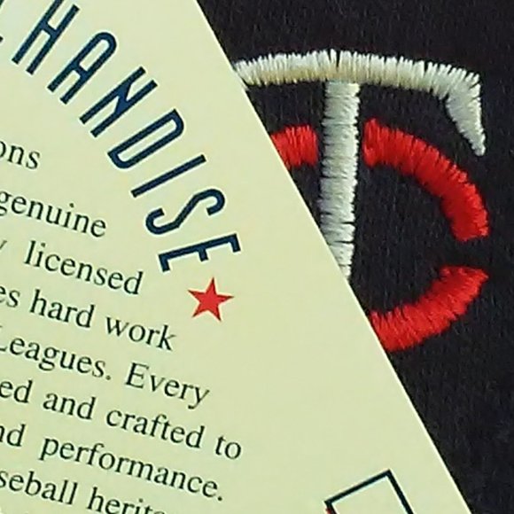 XL Men Blue With Twins in Red Sweatshirt - Picture 8 of 8